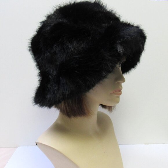 Women's Black Warm Soft Cozy Stylish Faux Fur Fuzzy Winter Bucket Hat NEW - Picture 3 of 7